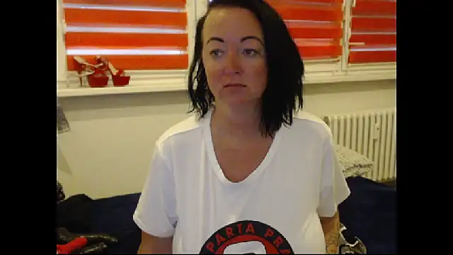 Snapshot of Alexie33 chatting on September 30, 2025, 6:52 am Alexie33 online show from September 30, 2025, 6:52 am