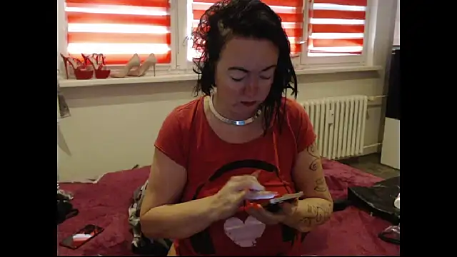 Snapshot of Alexie33 chatting on March 31, 2026, 9:44 am Alexie33 online show from March 31, 2026, 9:44 am