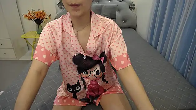 Snapshot of Lavender_Sweet chatting on September 10, 2025, 5:01 pm Lavender Sweet online show from September 10, 2025, 5:01 pm