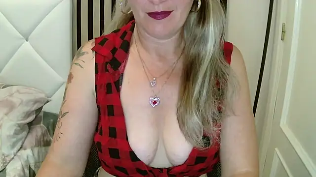 Snapshot of xxNoeliaxx chatting on May 2, 2026, 7:35 am xxNoeliaxx online show from May 2, 2026, 7:35 am