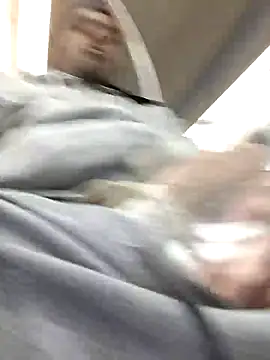 molozeb online show from November 4, 2025, 11:08 pm