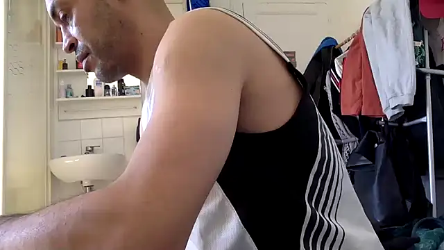 molozeb online show from April 20, 2026, 1:35 pm