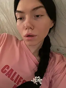 Snapshot of Lisaaa_Alisa chatting on September 17, 2025, 3:52 am Lisaaa Alisa online show from September 17, 2025, 3:52 am