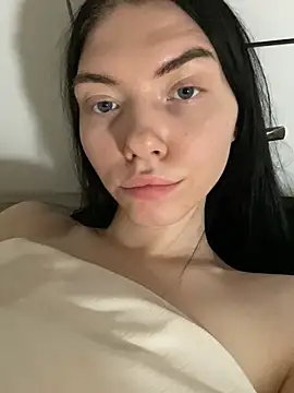 Snapshot of Lisaaa_Alisa chatting on March 6, 2025, 10:47 pm Lisaaa Alisa online show from March 6, 2025, 10:47 pm