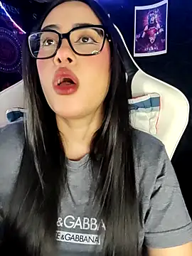 Snapshot of Janna_mnt chatting on February 5, 2026, 3:46 am Janna mnt online show from February 5, 2026, 3:46 am