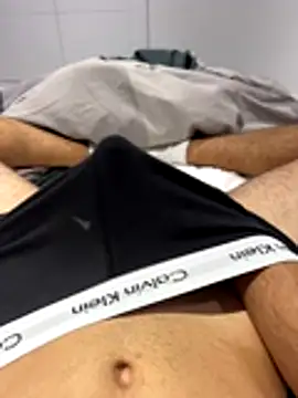 h0rnyguy001 online show from October 17, 2025, 6:06 am