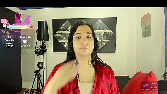 SARAMISHA online show from December 18, 2025, 4:55 pm