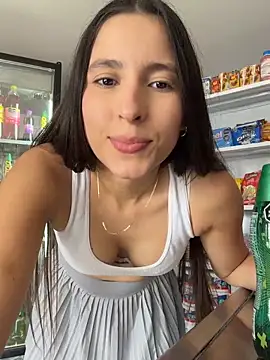 Snapshot of LittleDoll___ chatting on April 28, 2026, 5:39 pm LittleDoll online show from April 28, 2026, 5:39 pm