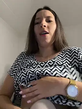 LittleDoll    online show from March 8, 2025, 1:50 am