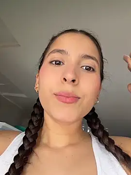 Snapshot of LittleDoll___ chatting on May 10, 2026, 1:14 pm LittleDoll online show from May 10, 2026, 1:14 pm