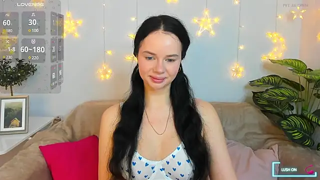 Snapshot of Lori__Hell chatting on February 28, 2025, 2:31 am Lori Hell online show from February 28, 2025, 2:31 am