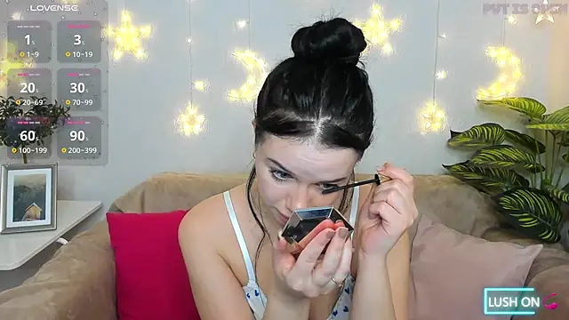 Snapshot of Lori__Hell chatting on February 26, 2025, 2:41 am Lori Hell online show from February 26, 2025, 2:41 am