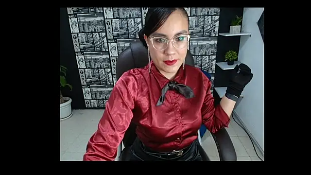 Snapshot of Agata-Moon chatting on October 19, 2025, 2:20 pm Agata-Moon online show from October 19, 2025, 2:20 pm