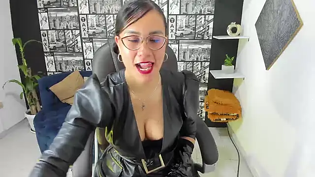 Snapshot of Agata-Moon chatting on March 21, 2025, 5:45 pm Agata-Moon online show from March 21, 2025, 5:45 pm