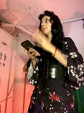 Snapshot of LiliJones_ chatting on October 27, 2025, 1:56 pm LiliJones online show from October 27, 2025, 1:56 pm