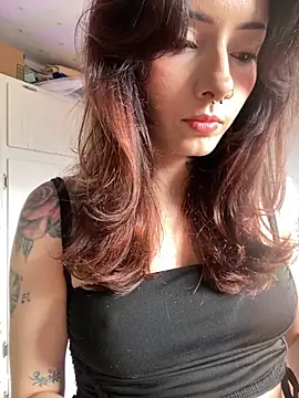 Snapshot of LiliJones_ chatting on September 11, 2025, 4:18 pm LiliJones online show from September 11, 2025, 4:18 pm