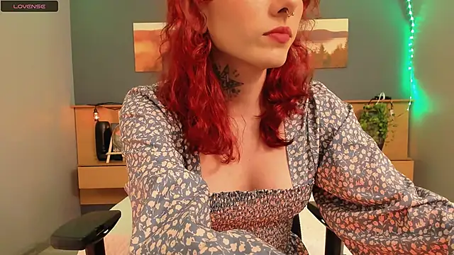 Snapshot of LiliJones_ chatting on February 6, 2025, 8:34 pm LiliJones online show from February 6, 2025, 8:34 pm