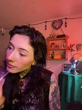 Snapshot of LiliJones_ chatting on February 20, 2026, 1:35 pm LiliJones online show from February 20, 2026, 1:35 pm