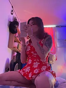Snapshot of LiliJones_ chatting on March 20, 2025, 5:15 pm LiliJones online show from March 20, 2025, 5:15 pm