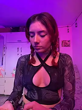 Snapshot of LiliJones_ chatting on March 13, 2025, 8:43 pm LiliJones online show from March 13, 2025, 8:43 pm
