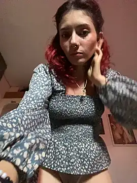 Snapshot of LiliJones_ chatting on March 4, 2025, 7:01 pm LiliJones online show from March 4, 2025, 7:01 pm