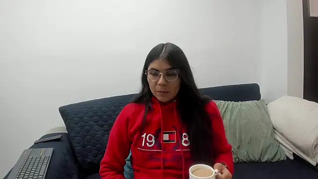 Luna Dumont online show from September 28, 2025, 11:28 am