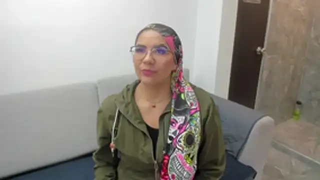 Luna Dumont online show from January 15, 2026, 11:13 am