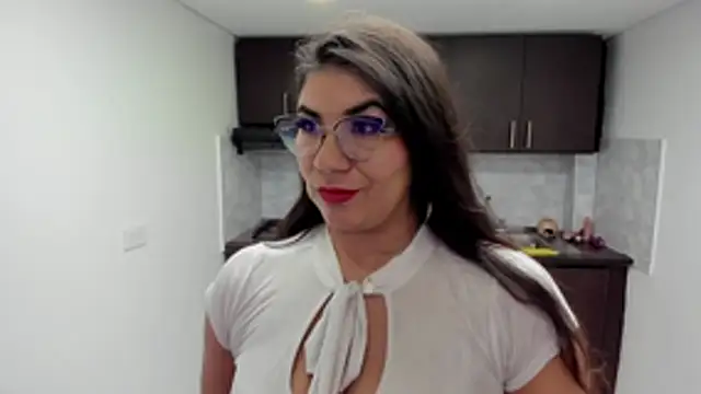 Luna Dumont online show from October 28, 2025, 11:09 am