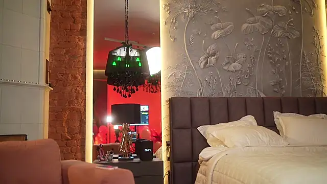 Snapshot of eva_fashionista chatting on March 15, 2025, 3:29 am eva fashionista online show from March 15, 2025, 3:29 am