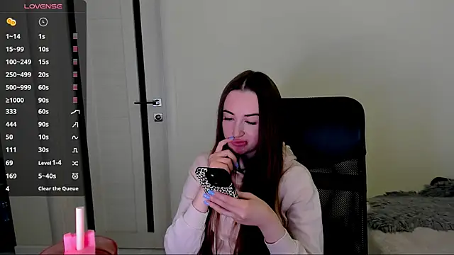 Kimmberr online show from October 30, 2025, 6:23 am