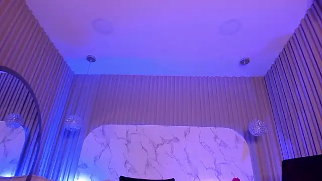 Dollar-girl online show from May 16, 2026, 4:22 am