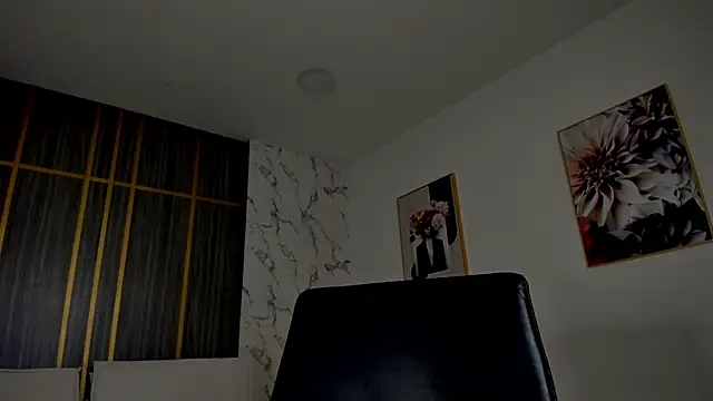 Snapshot of Dollar-girl chatting on March 12, 2026, 1:26 pm Dollar-girl online show from March 12, 2026, 1:26 pm