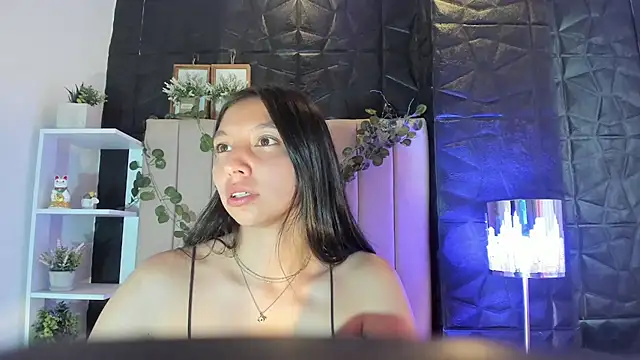 Snapshot of kendall_saenz chatting on November 3, 2025, 7:28 pm kendall saenz online show from November 3, 2025, 7:28 pm