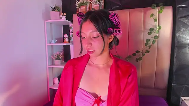 Snapshot of kendall_saenz chatting on November 25, 2025, 7:47 pm kendall saenz online show from November 25, 2025, 7:47 pm