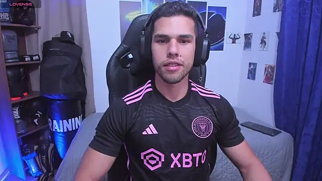 Snapshot of JacobKirito chatting on October 14, 2025, 2:01 am JacobKirito online show from October 14, 2025, 2:01 am