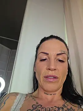 EmilyDiazofficial online show from June 30, 2026, 11:10 am