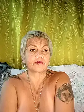 Snapshot of DirtyBIianca chatting on September 23, 2025, 12:50 am DirtyBIianca online show from September 23, 2025, 12:50 am