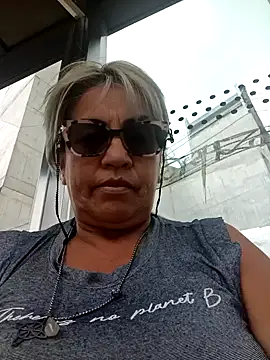 Snapshot of DirtyBIianca chatting on February 22, 2025, 6:41 pm DirtyBIianca online show from February 22, 2025, 6:41 pm