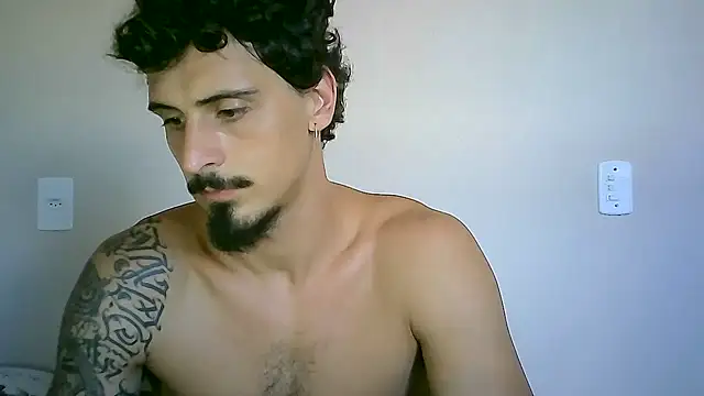 Snapshot of milkoffe chatting on February 3, 2025, 3:27 pm milkoffe online show from February 3, 2025, 3:27 pm