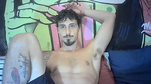 Snapshot of milkoffe chatting on March 1, 2025, 3:10 am milkoffe online show from March 1, 2025, 3:10 am