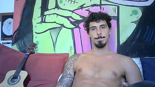 Snapshot of milkoffe chatting on March 7, 2025, 2:01 pm milkoffe online show from March 7, 2025, 2:01 pm