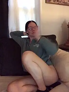 SidneyRaee online show from March 19, 2026, 3:12 pm