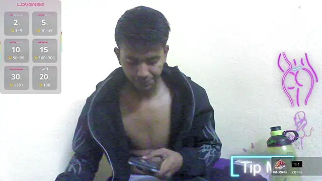 just fucks online show from December 17, 2025, 7:19 pm