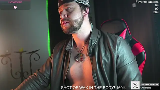 Snapshot of just_maxii chatting on March 26, 2026, 11:57 pm just maxii online show from March 26, 2026, 11:57 pm