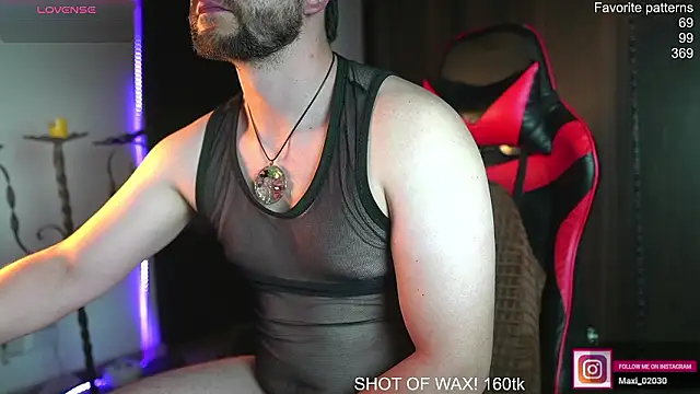 Snapshot of just_maxii chatting on March 3, 2026, 10:06 pm just maxii online show from March 3, 2026, 10:06 pm