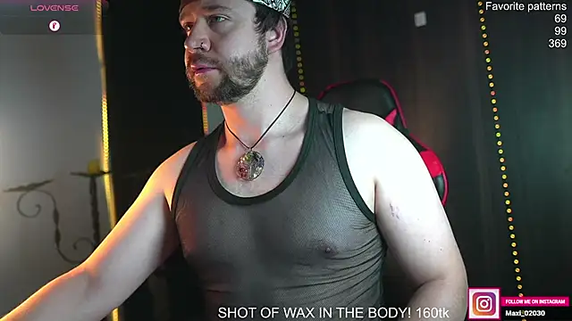 Snapshot of just_maxii chatting on March 21, 2026, 8:24 pm just maxii online show from March 21, 2026, 8:24 pm