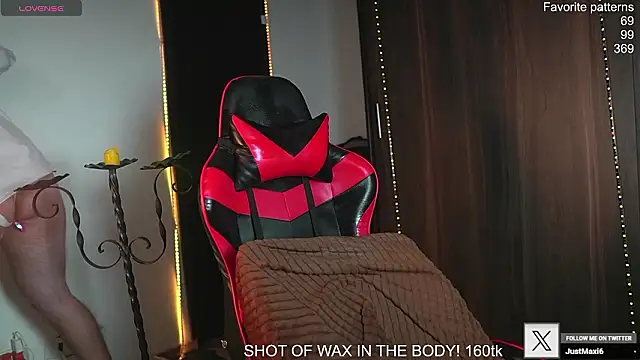 Snapshot of just_maxii chatting on March 20, 2026, 7:26 pm just maxii online show from March 20, 2026, 7:26 pm