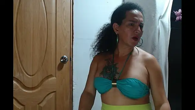 Snapshot of abbycrespa chatting on February 25, 2025, 7:27 pm abbycrespa online show from February 25, 2025, 7:27 pm