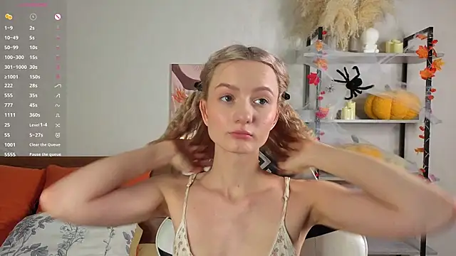 IdaValenti online show from November 17, 2025, 11:09 pm