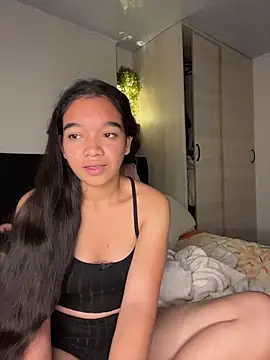 Nina-Eros1 online show from February 21, 2026, 11:40 pm